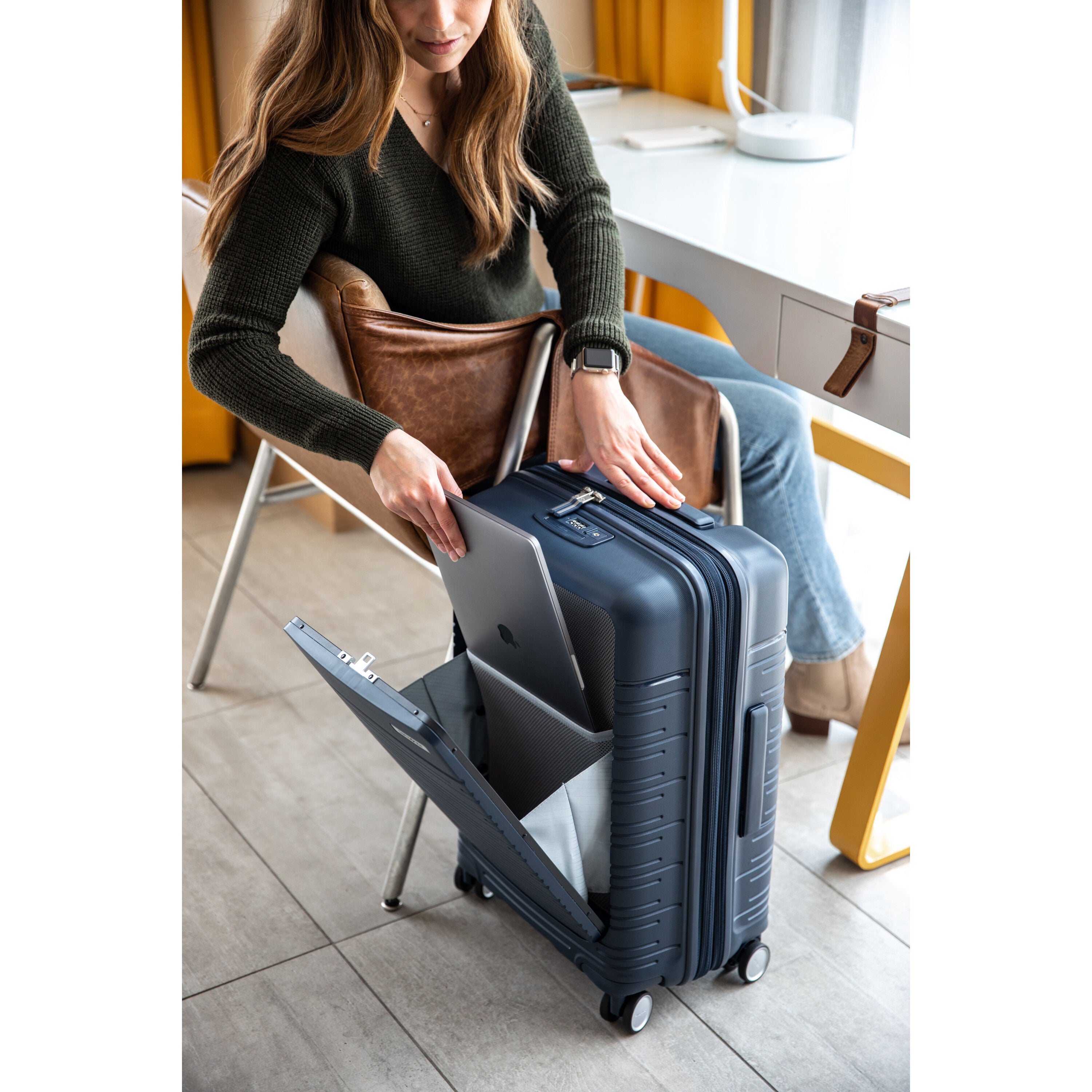 Samsonite Elevation Plus Carry-On Spinner, view 3