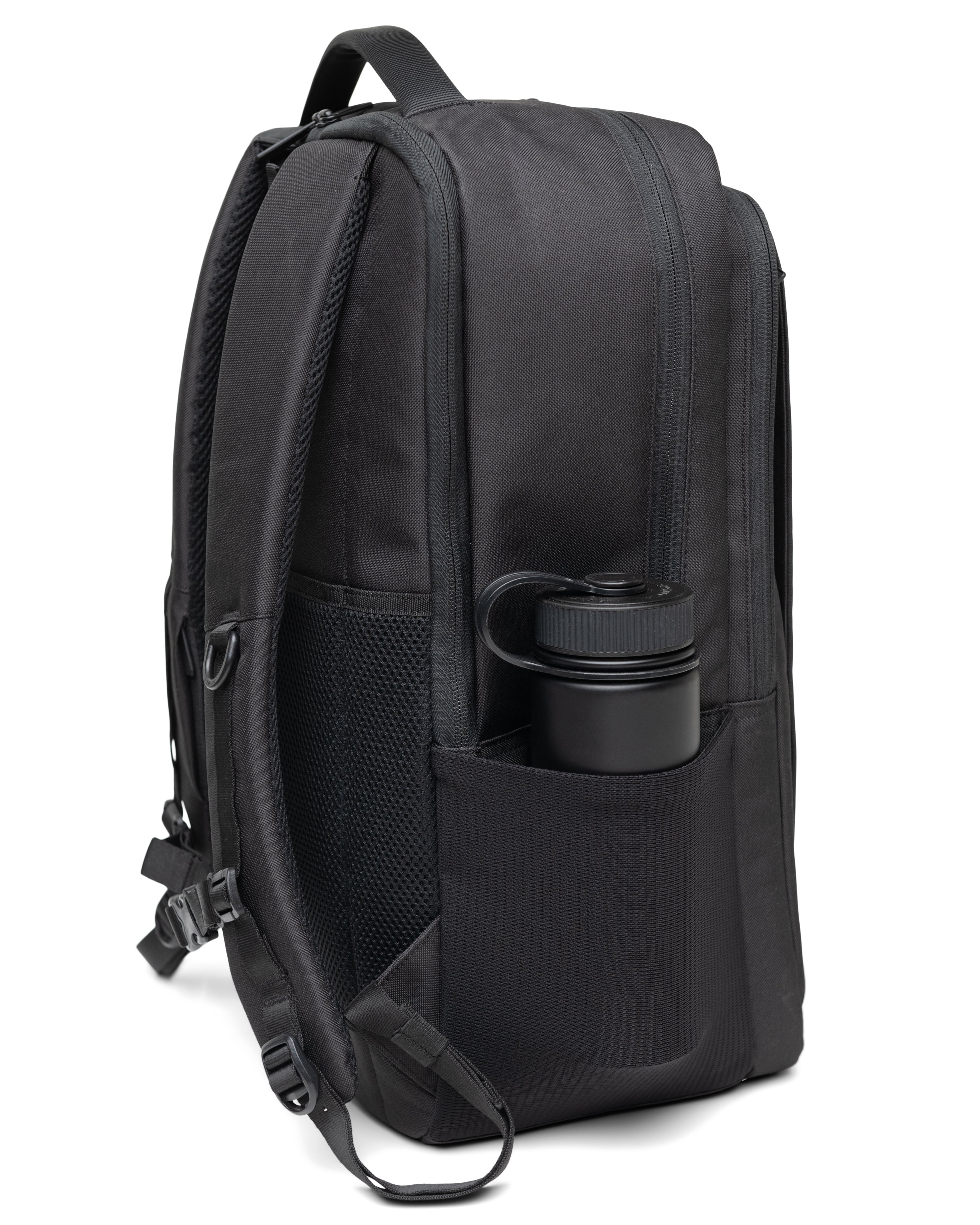 Herschel Kaslo Backpack Tech 30L in Black — angle view 4