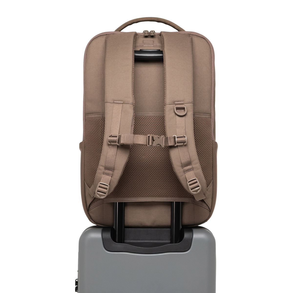 Herschel Kaslo Backpack Tech 30L in Light Brown — angle view 6 # color_Light Brown