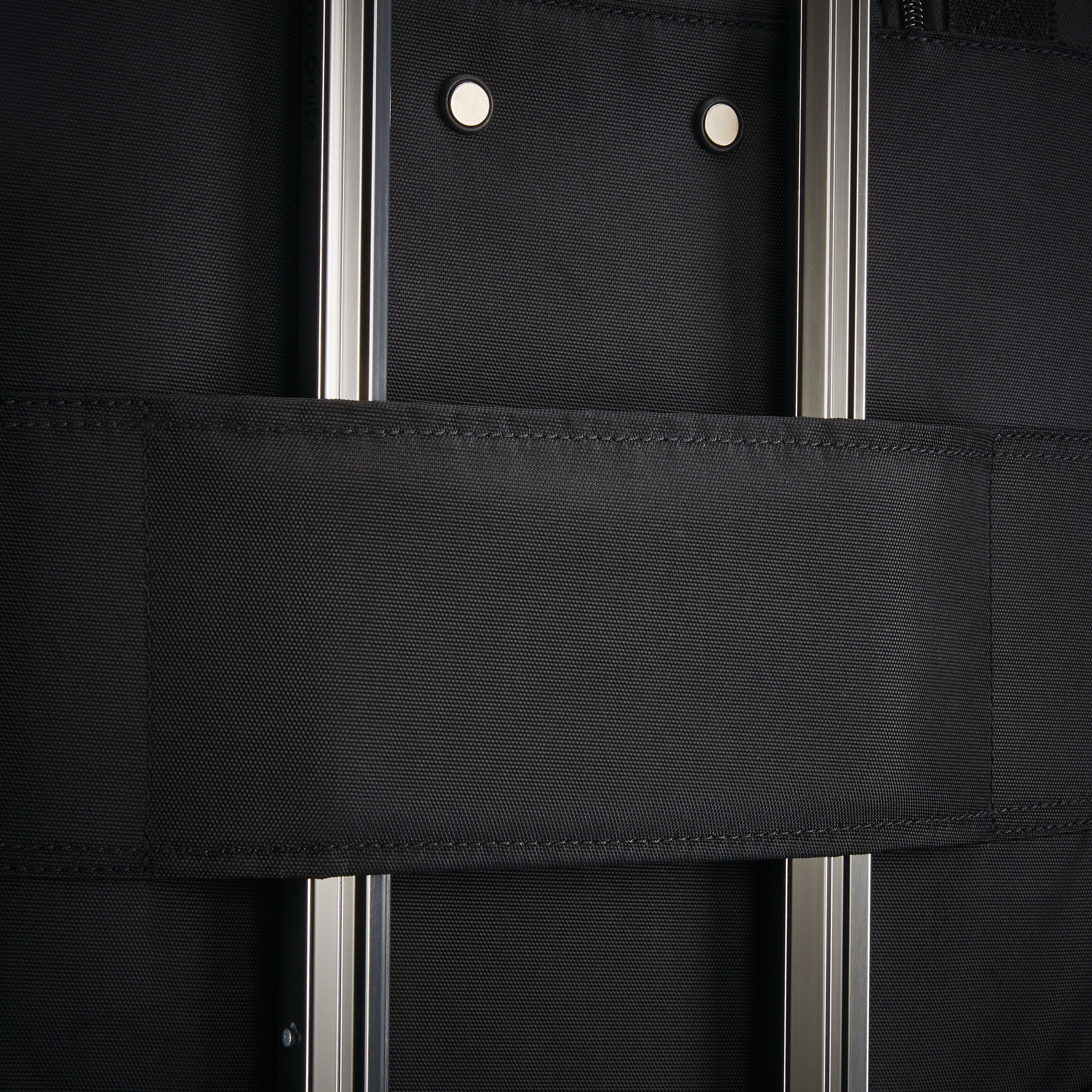 Samsonite Spinner Underseater with USB Port - BLACK