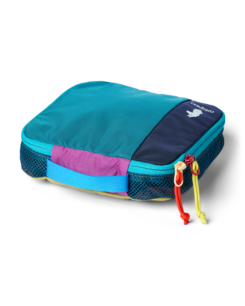 Cotopaxi Cubo 2L Travel Cube in Del Día — angle view 2