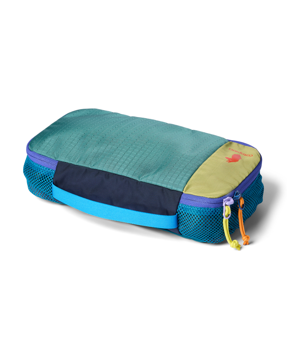 Cotopaxi Cubo 3L Travel Cube in Del Día — angle view 2