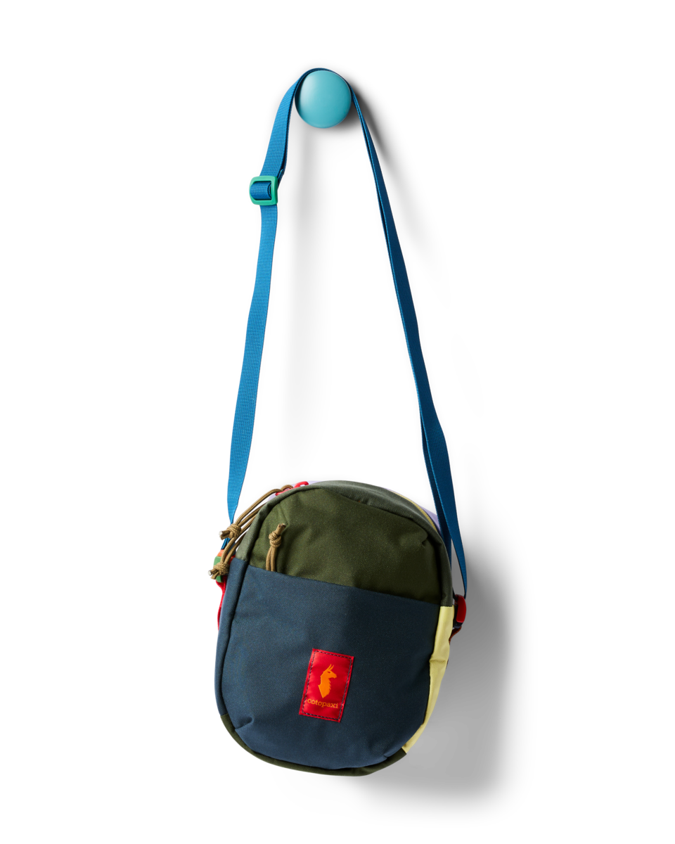 Cotopaxi Todo 3L Shoulder Bag in Del Día — angle view 2