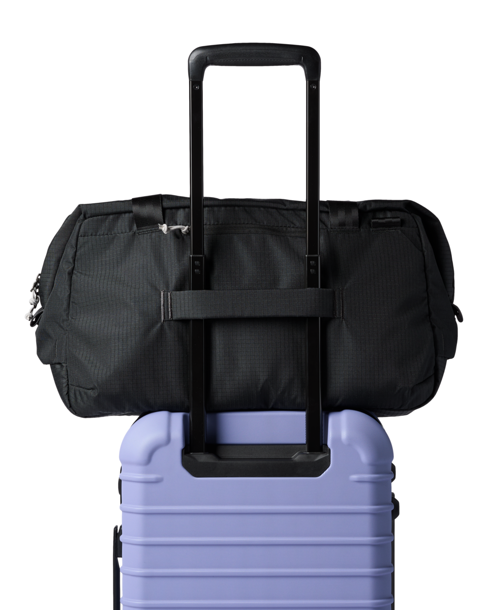 Cotopaxi Viaje 35L Travel Duffel in Black — interior view