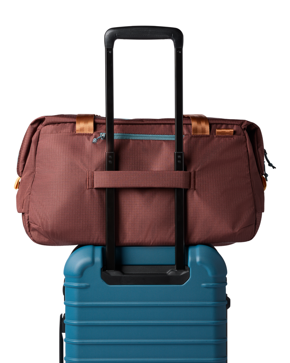 Cotopaxi Viaje 35L Travel Duffel in Sepia — interior view
