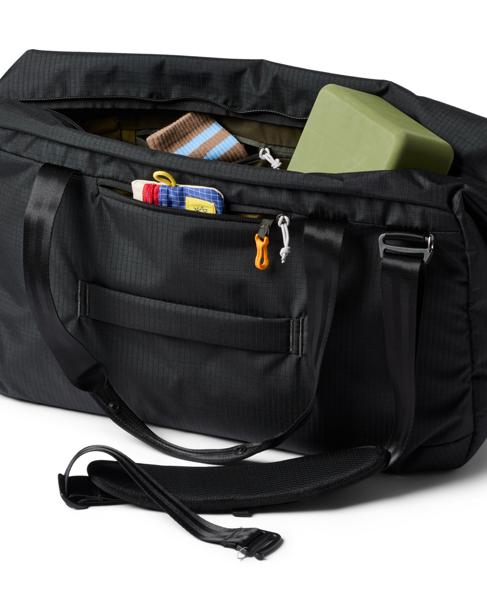 Cotopaxi Viaje 45L Travel Duffel in Black — angle view 3