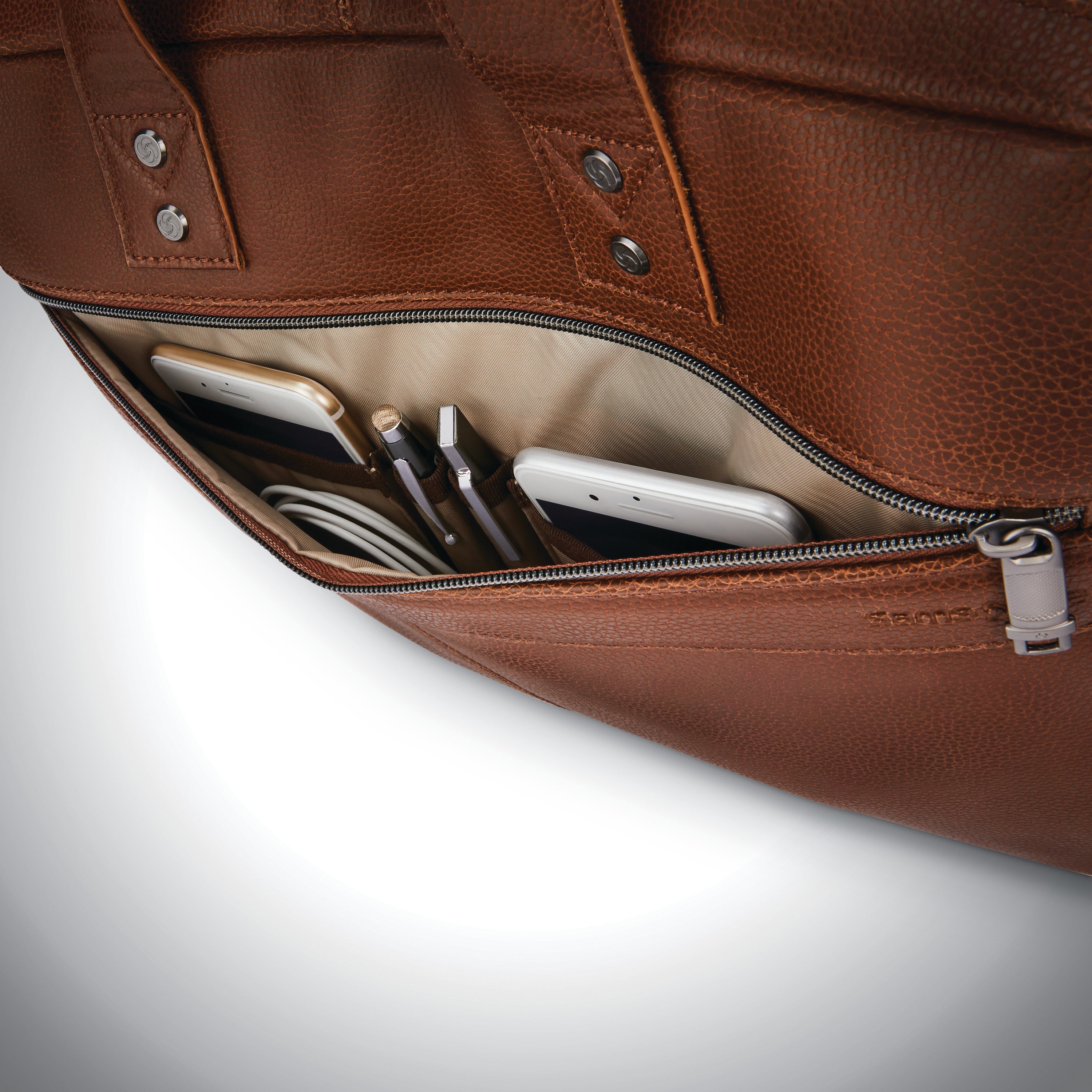 Samsonite Classic Leather Slim Brief - COGNAC