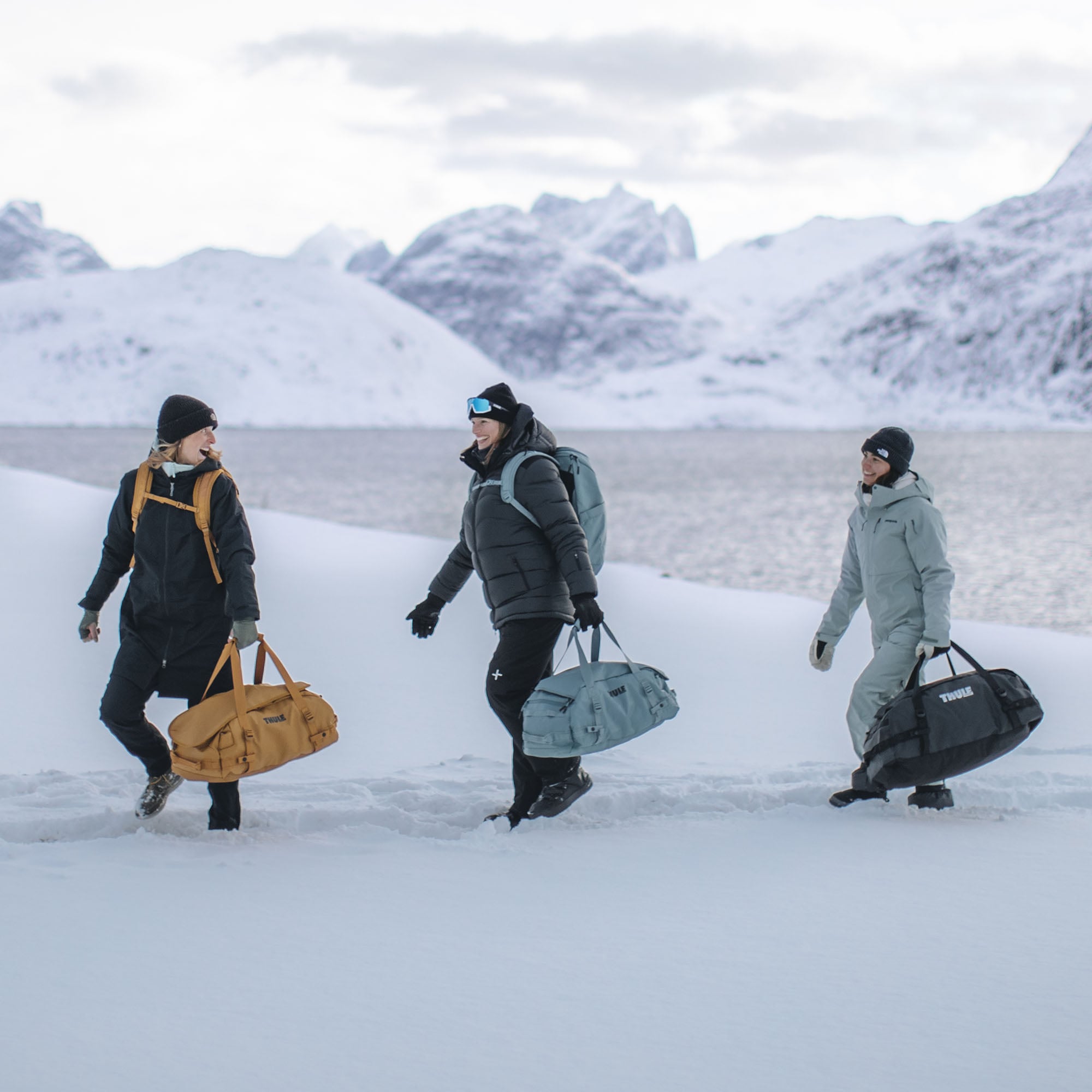 Thule Chasm 30L Duffel in Black — lifestyle 3 # color_Black