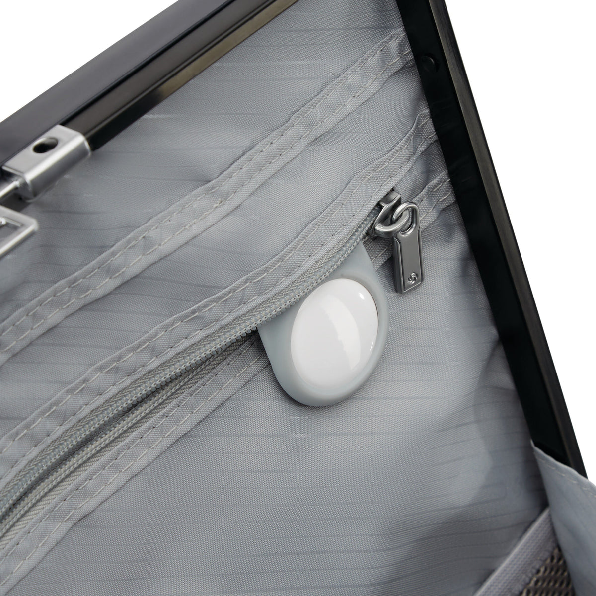 Samsonite Elevation Plus Carry-On Spinner in Midnight Blue — detail view 5