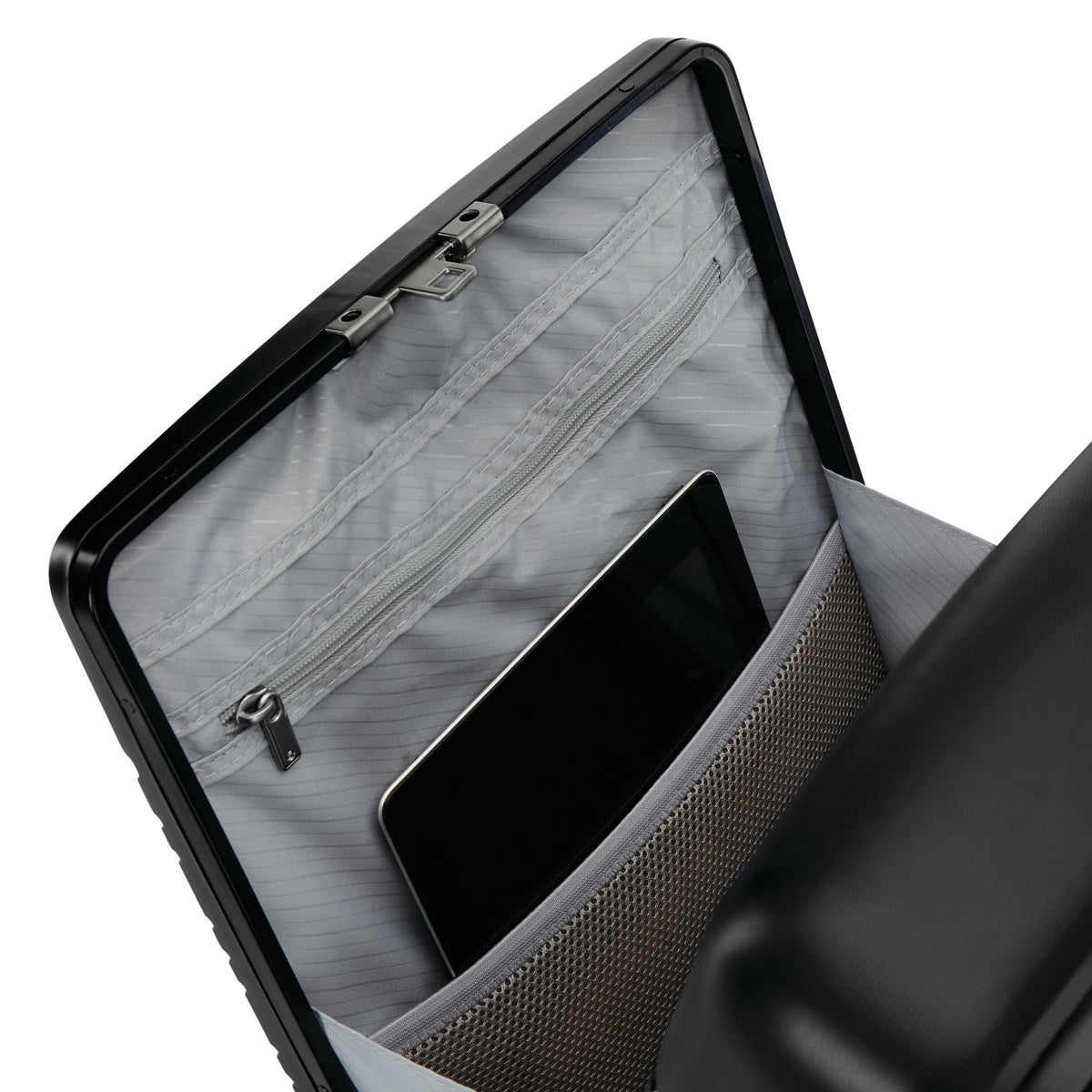 Samsonite Elevation Plus Carry-On Spinner in Triple Black — detail view 2