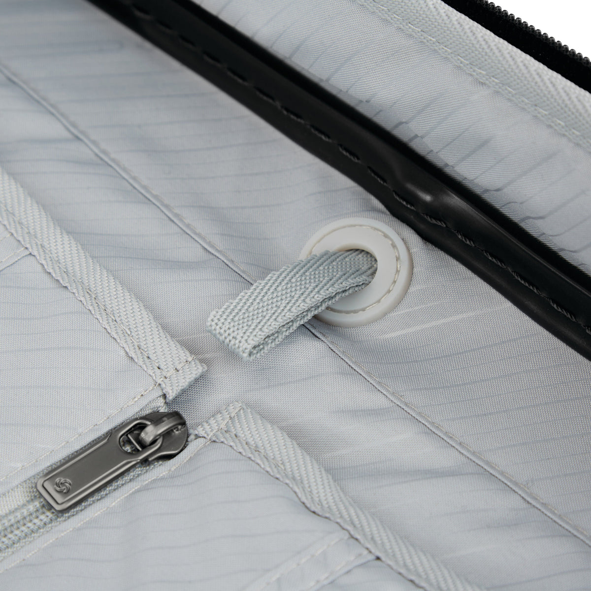 Samsonite Elevation Plus Large Spinner in Triple Black — detail view 2