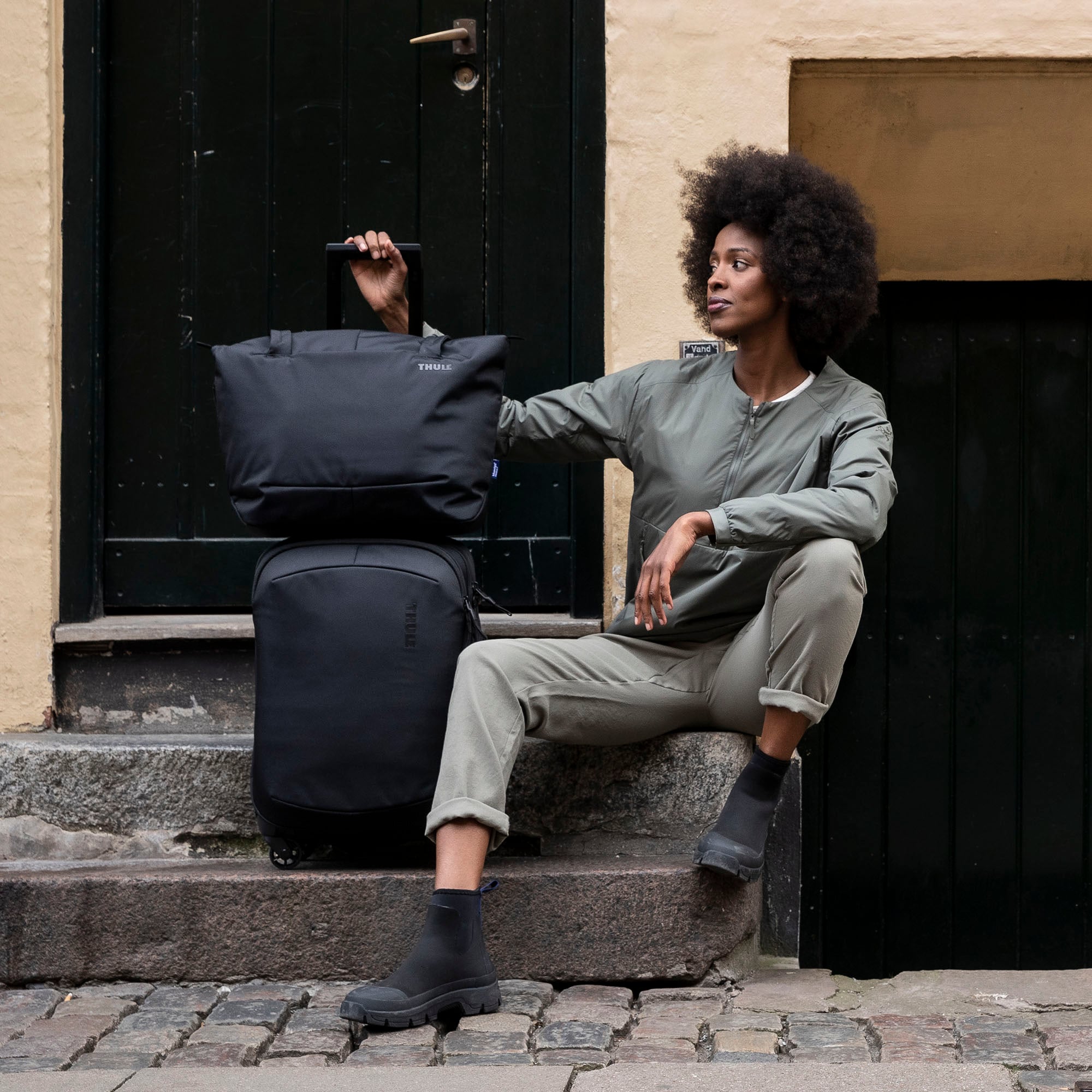 Thule Subterra 2 Tote Bag 22L — lifestyle