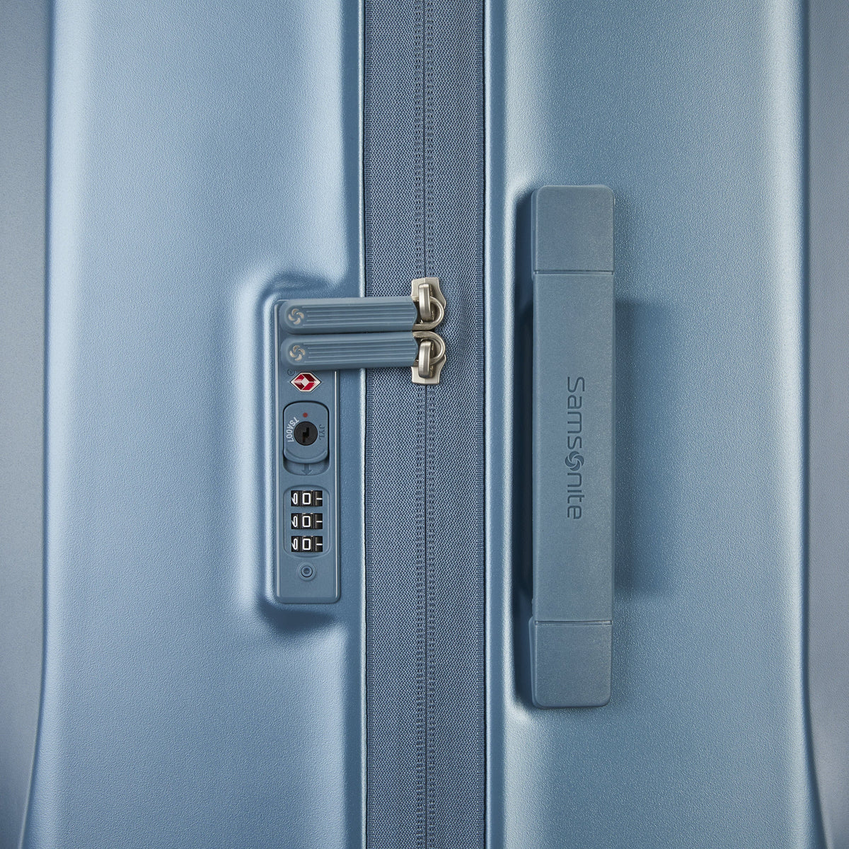 Samsonite Uplift Hardside Large Spinner in Elemental Blue — detail view