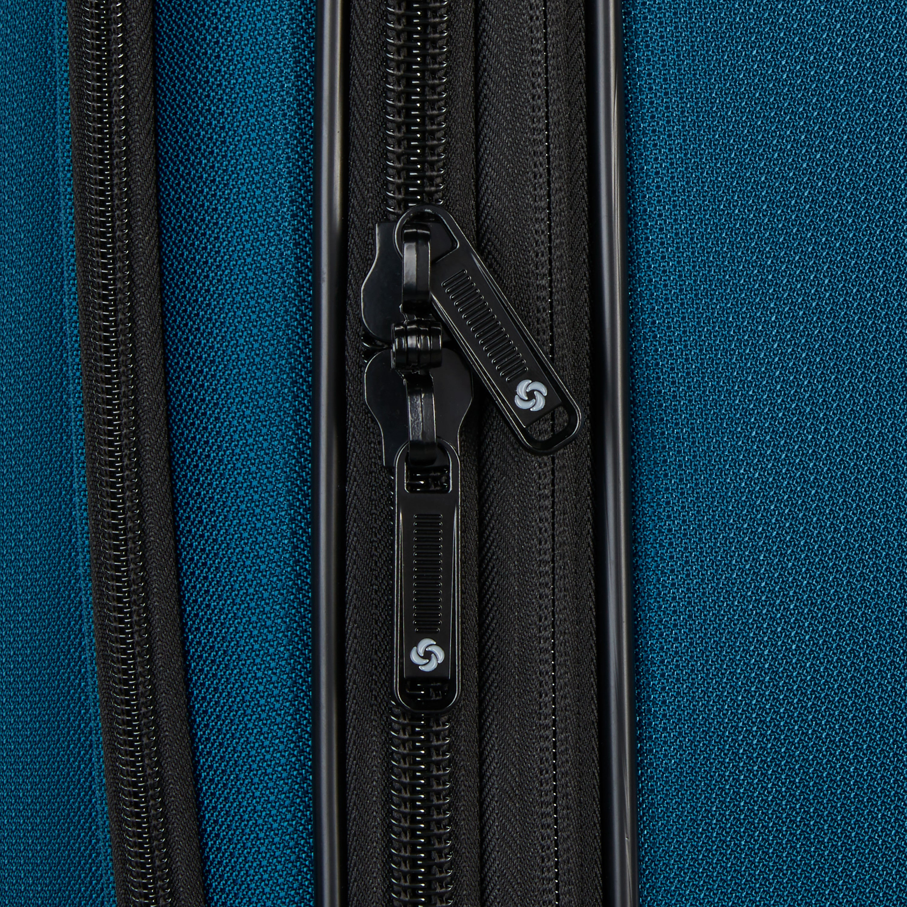 Samsonite Ascella 4 Medium Expandable Spinner - Cerulean