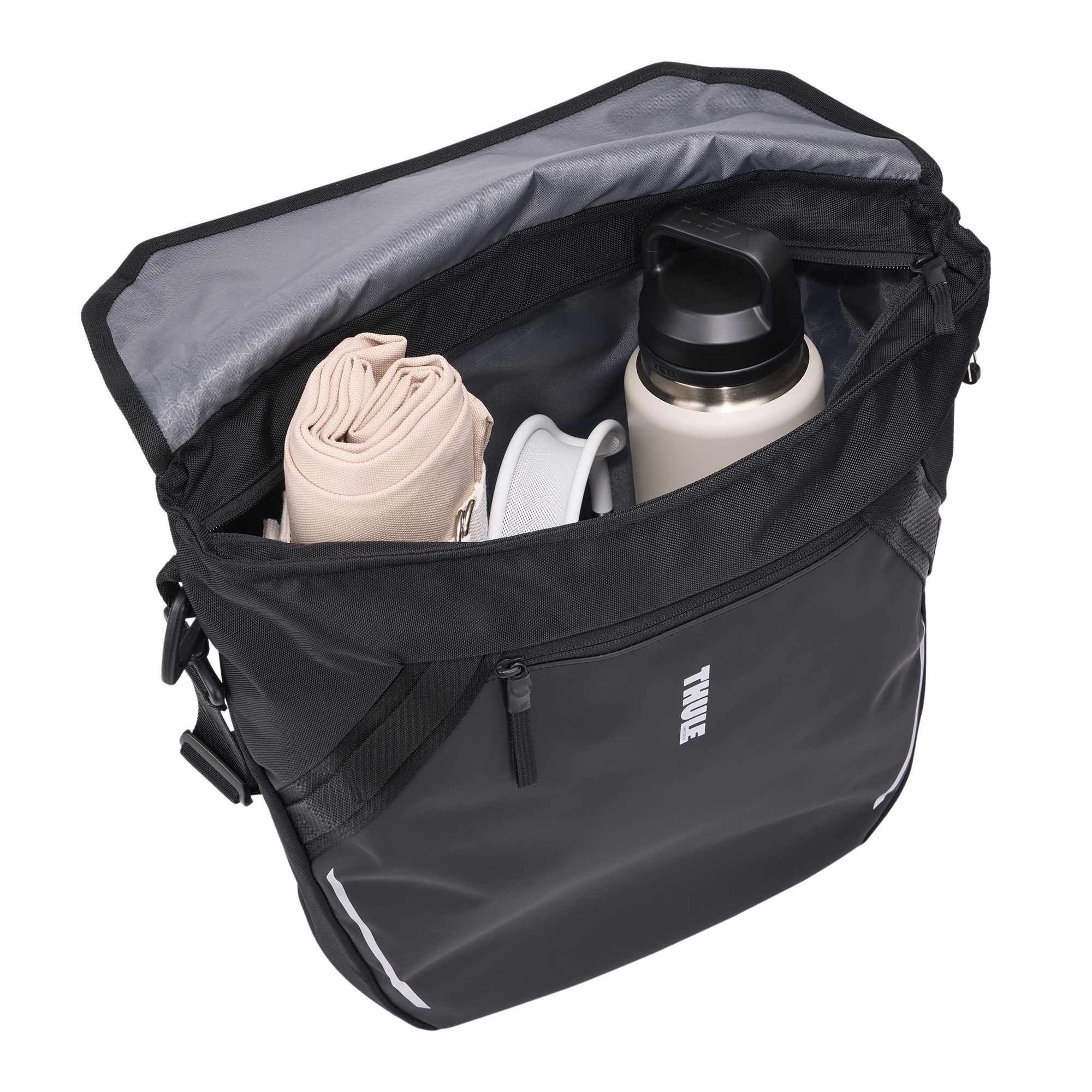 Thule Chasm Courier with InLock 22L in Black — interior view # color_Black
