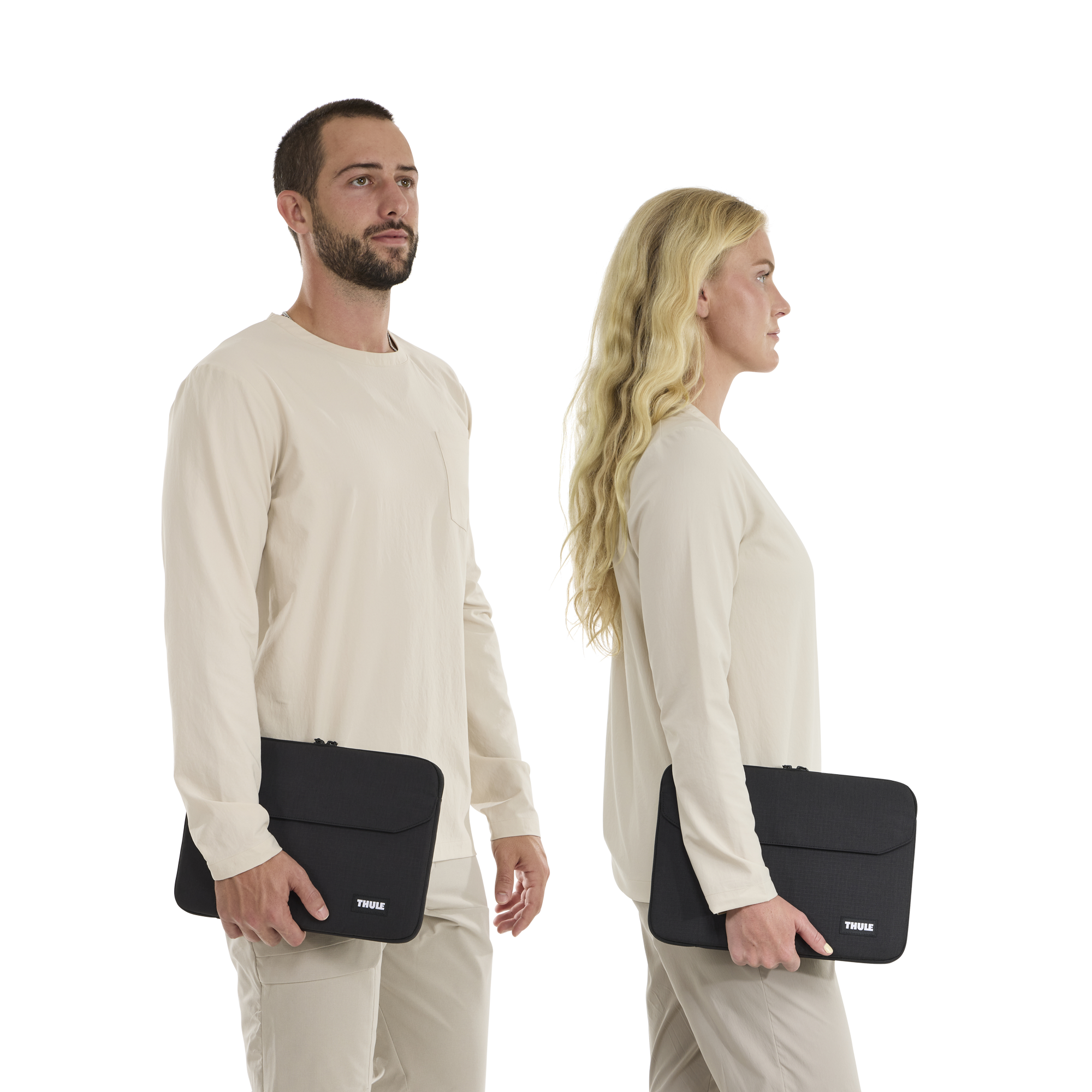 Thule Lithos Sleeve MacBook Air 13" in Black — lifestyle # color_Black