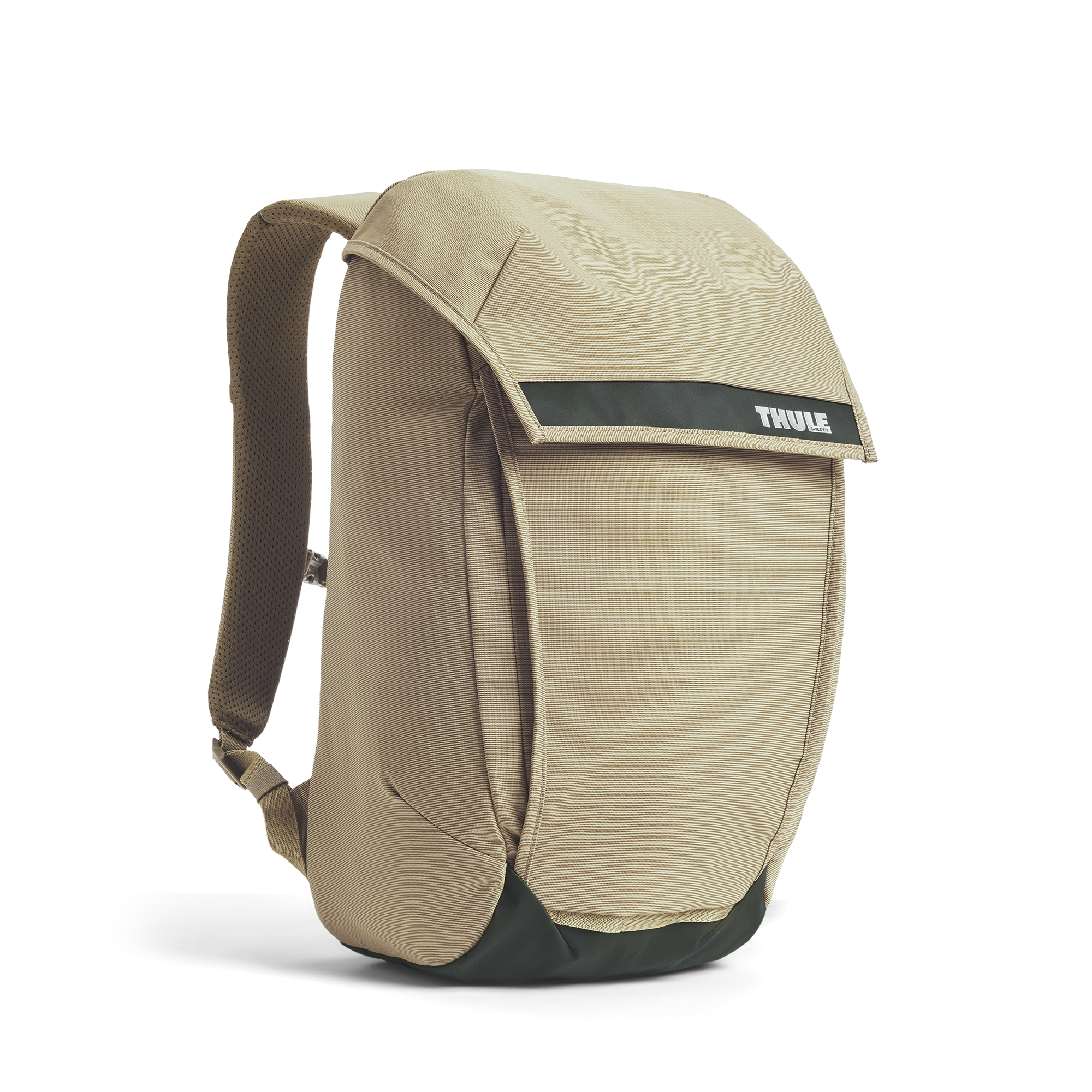 Thule Paramount Daypack Lite 20L in Gentle Beige — front view # color_Gentle Beige