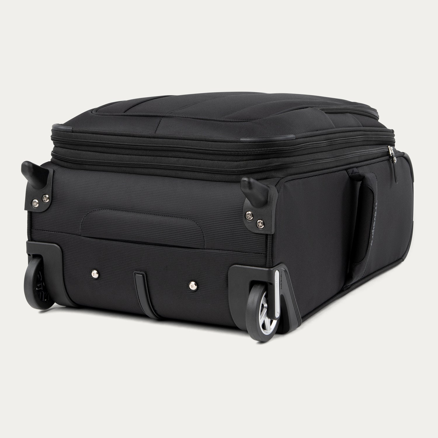 Travelpro Maxlite 5 22" Carry-On Expandable Rollaboard in Black — detail view