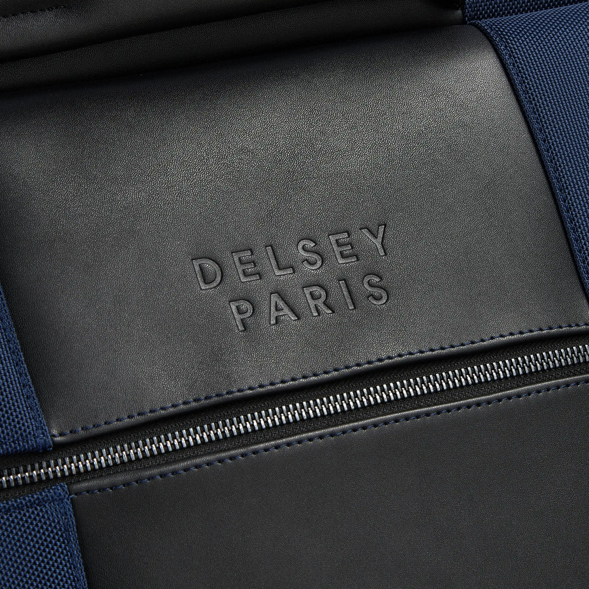 Delsey Wagram Medium Trunk Expandable Spinner in Navy — detail view # color_Navy