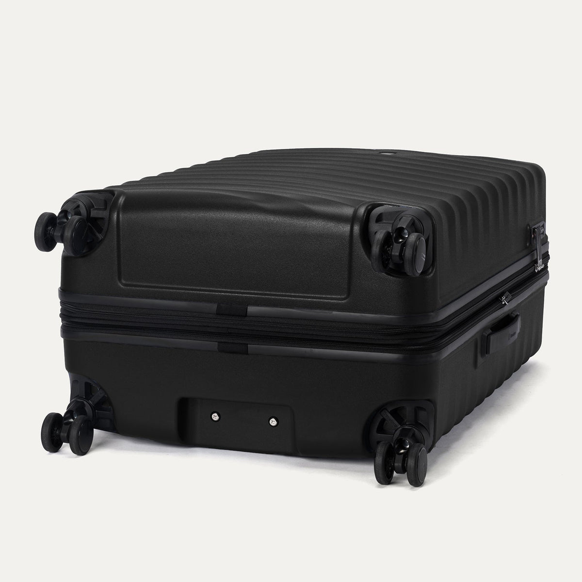 TravelPro Maxlite Air V2 Large Check-In Hardside Spinner in Black — detail view