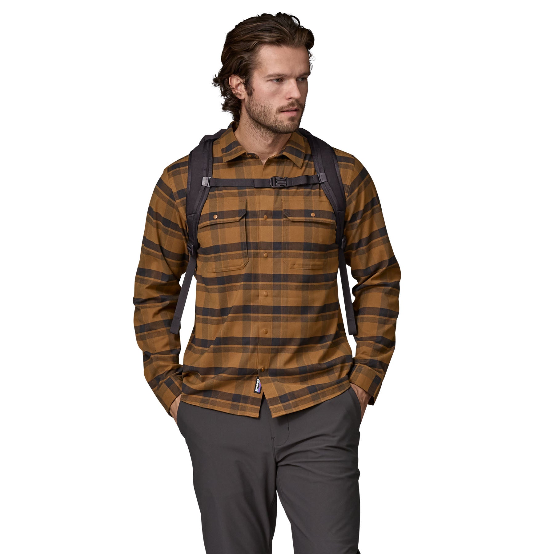 Patagonia Fieldsmith Lid Pack 28L in Black — lifestyle 2