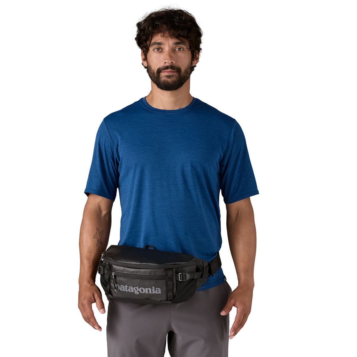 Patagonia Black Hole Waist Pack 5L in Black — lifestyle # color_Black