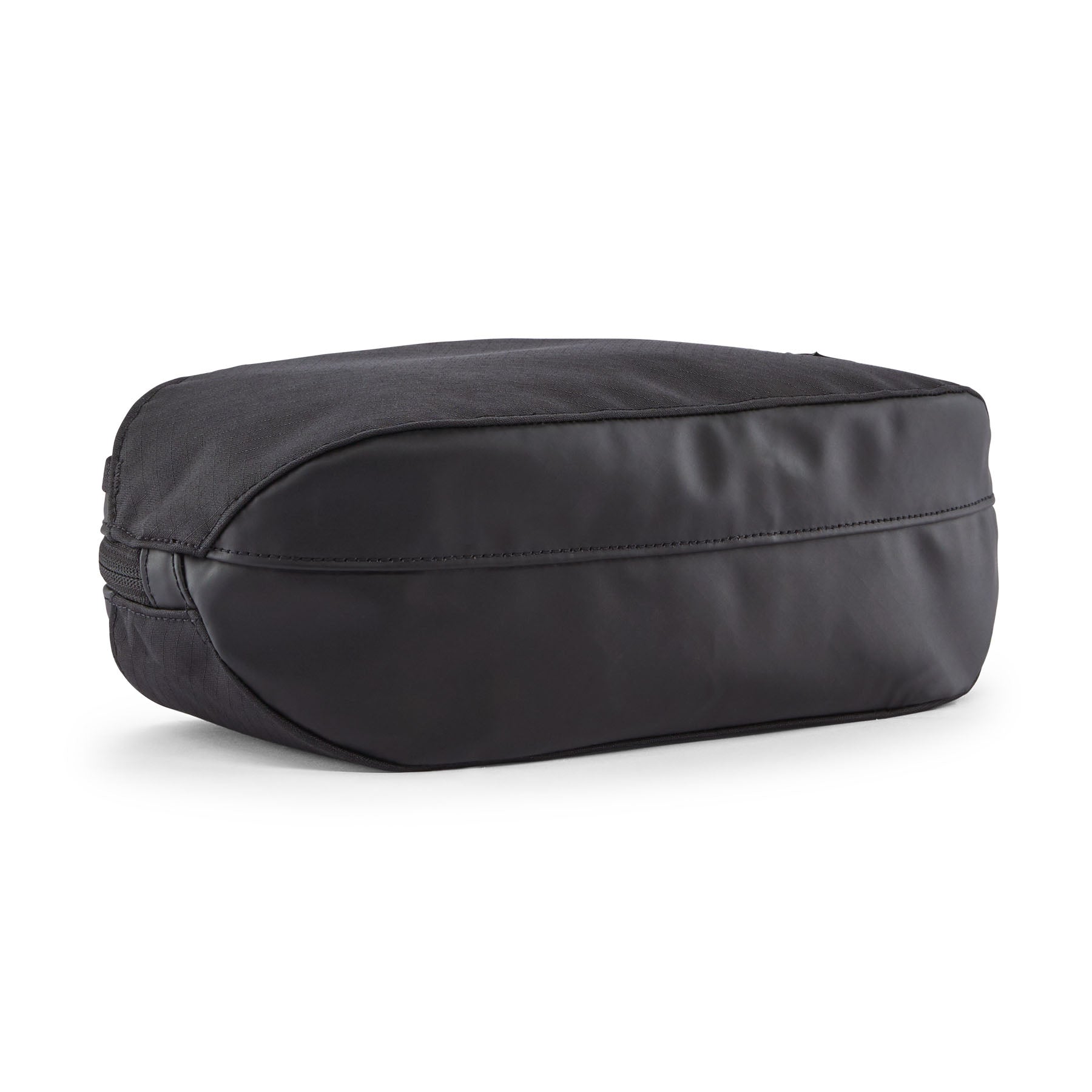 Patagonia Black Hole Cube 3L in Black — back view