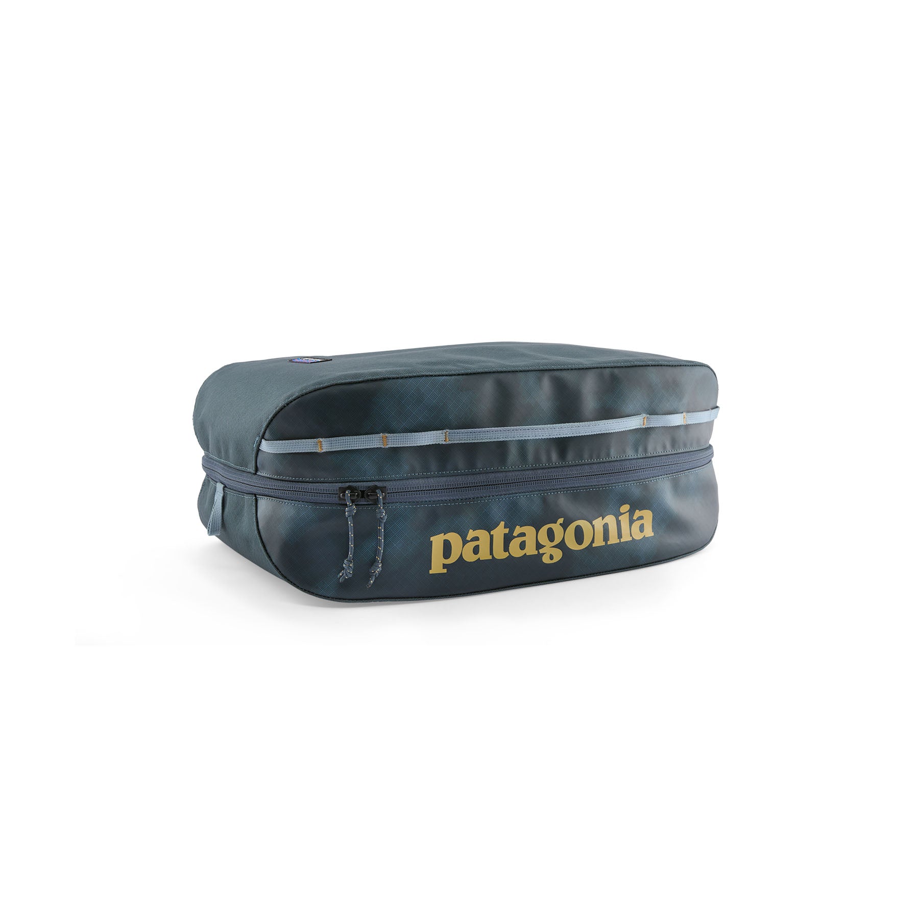 Patagonia Black Hole Cube 14L in Sastrugi: Summit Blue — front view