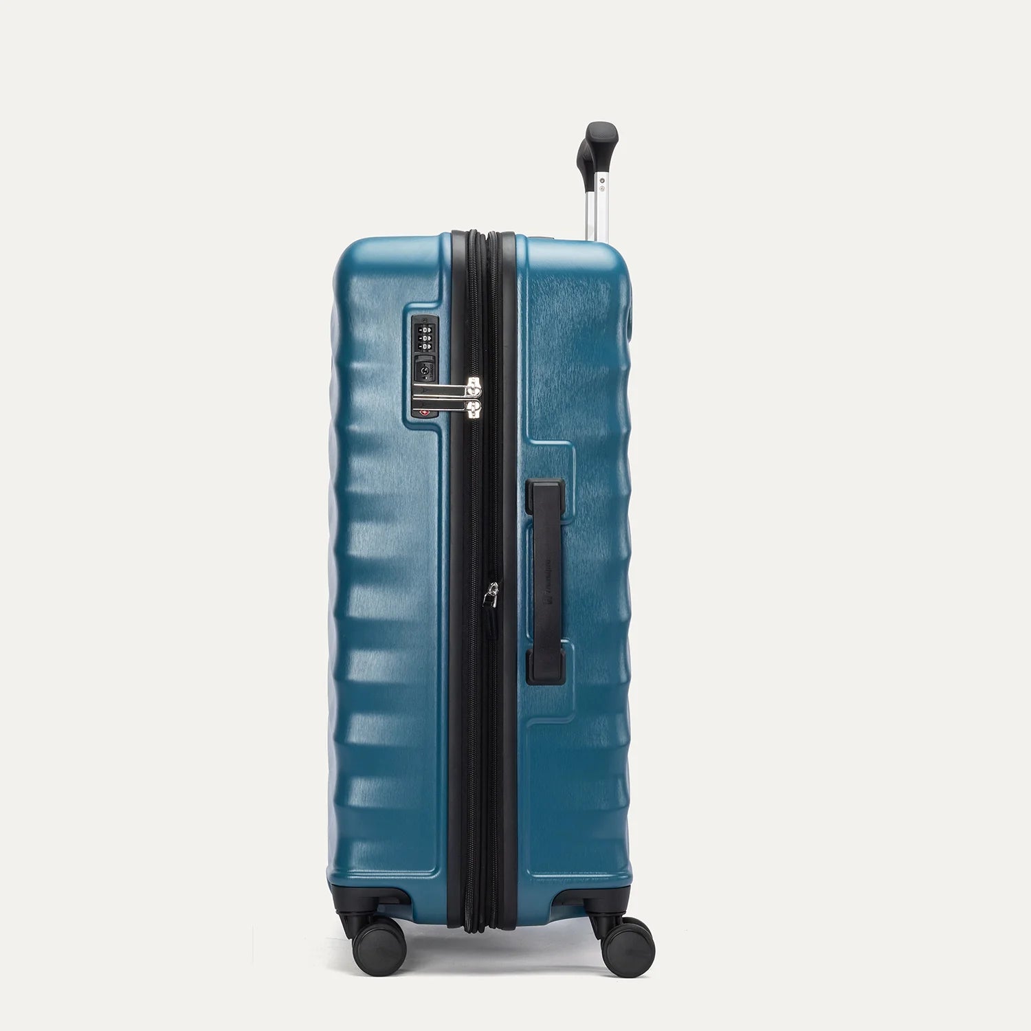 TravelPro Maxlite Air V2 Medium Check-In Hardside Spinner, view 3
