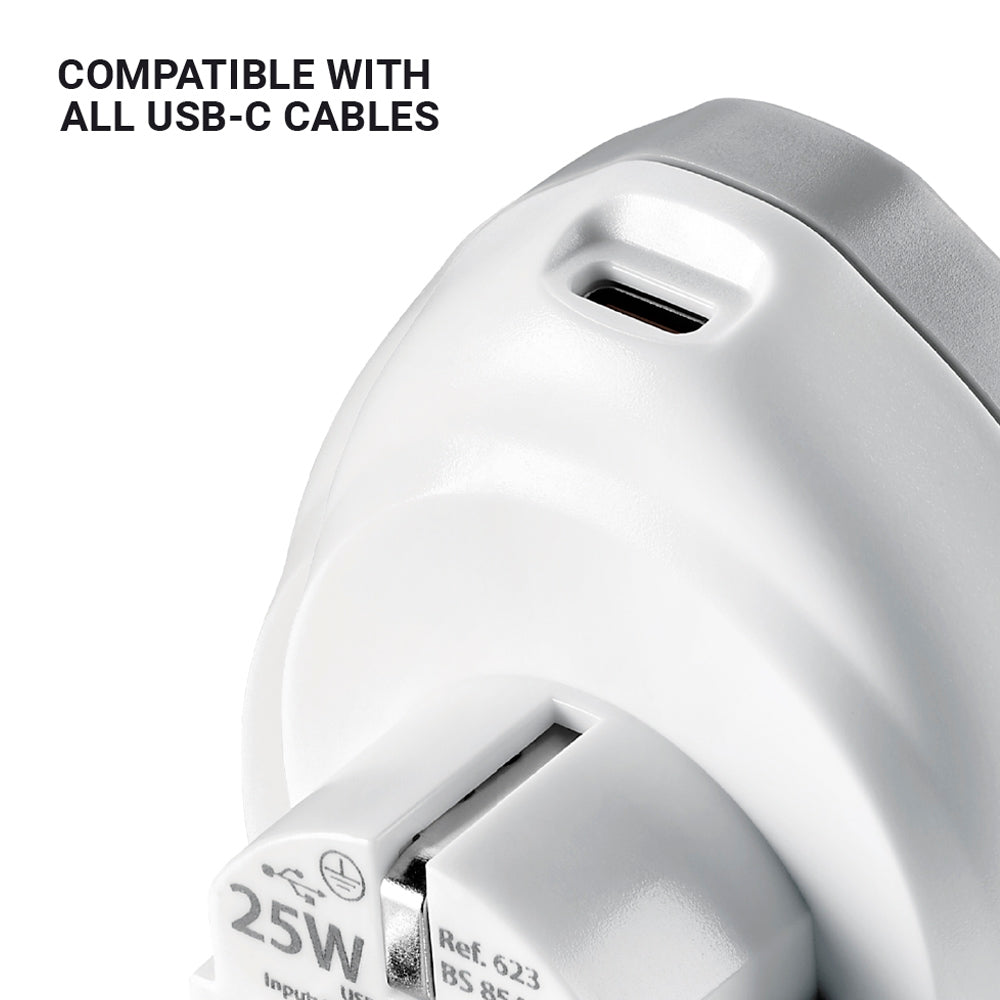 Go Travel World - EU USB-C Adaptor 25W — lifestyle