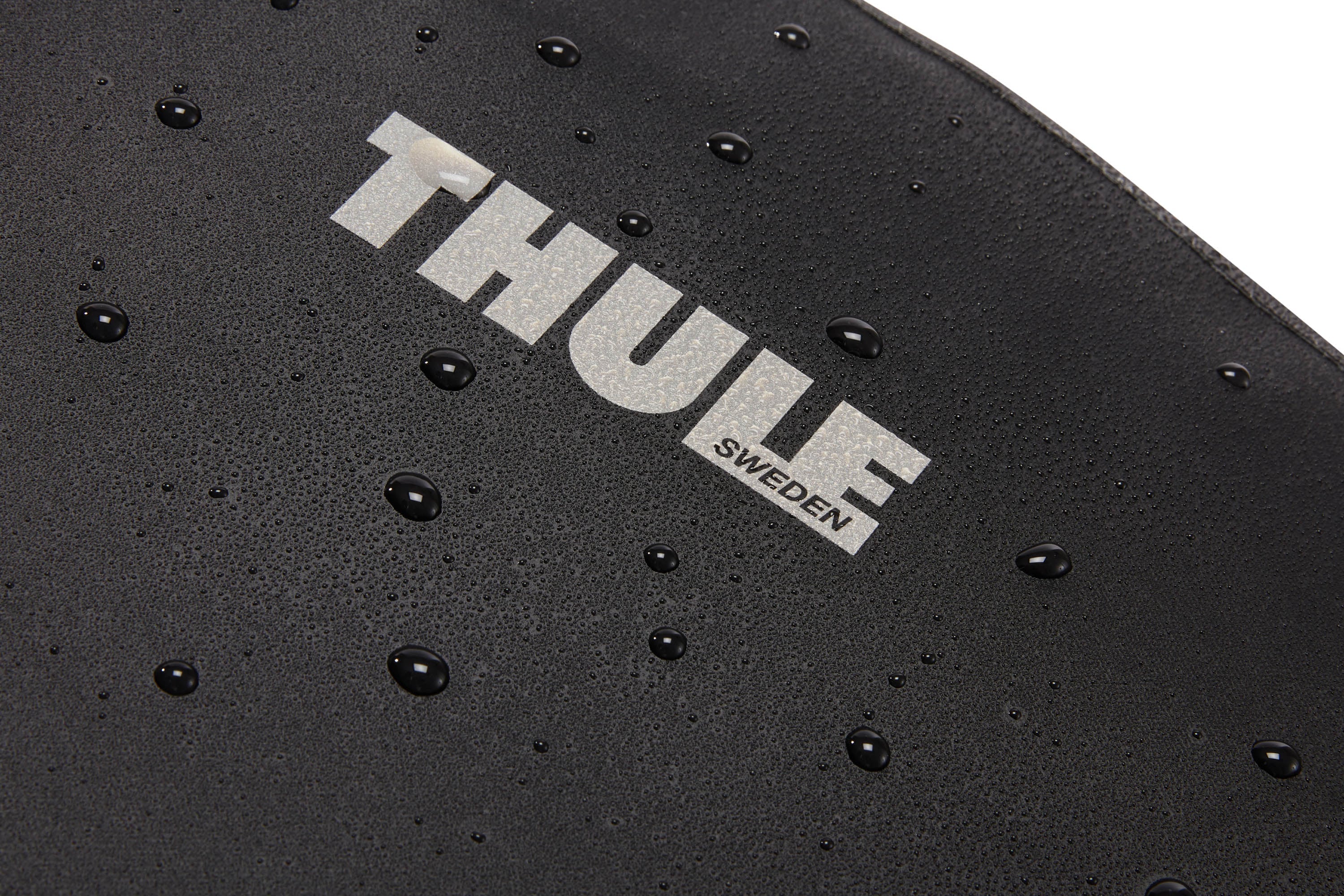 Thule Shield Pannier 13L in Black — detail view # color_Black