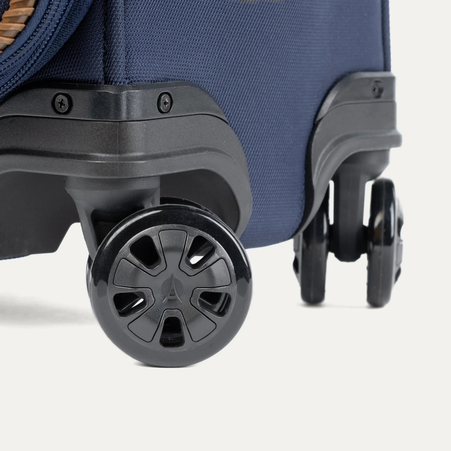 Travelpro Crew Classic Carry-On Spinner, view 8