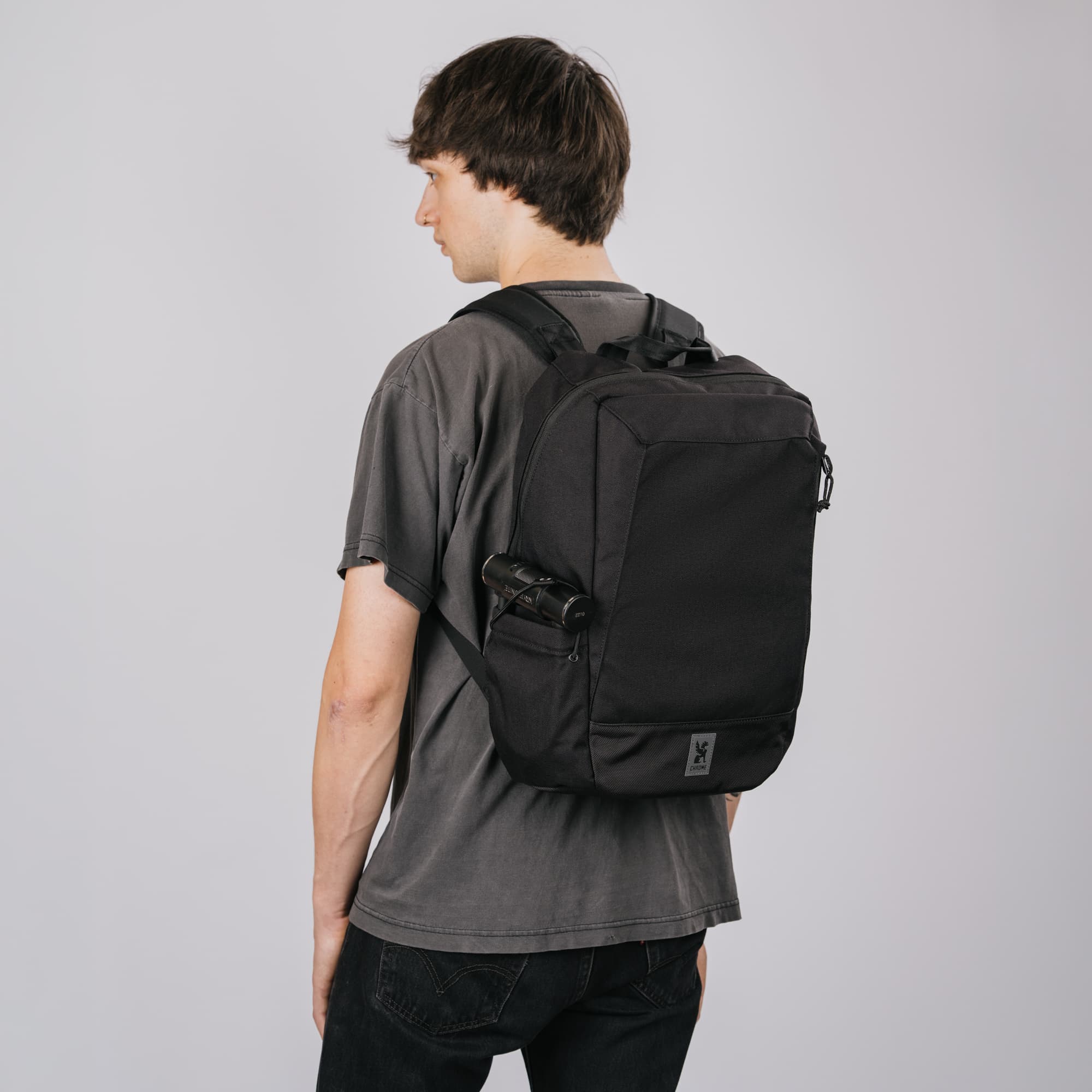 Chrome Industries Recruit Pack 22L in Black — angle view 11 # color_Black
