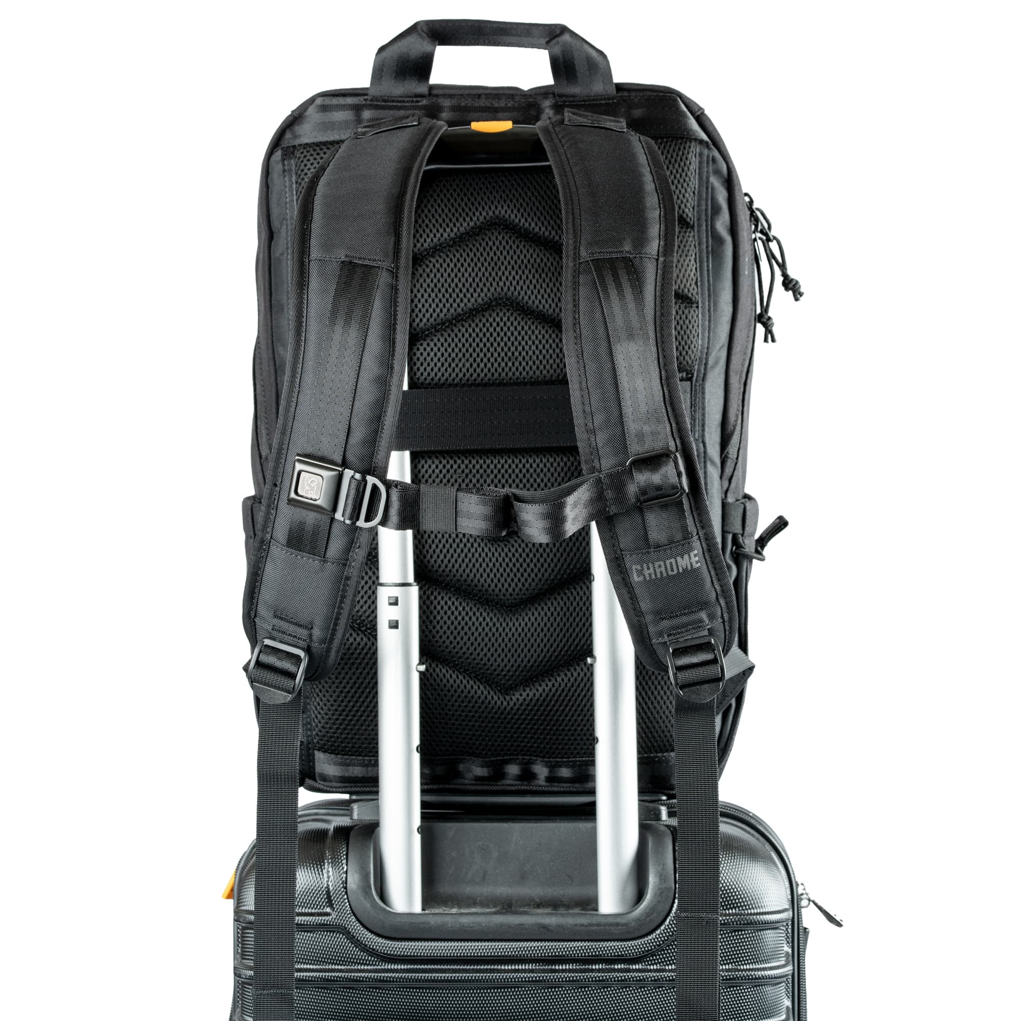 Chrome Industries Recruit Pack 22L in Black — angle view 12 # color_Black
