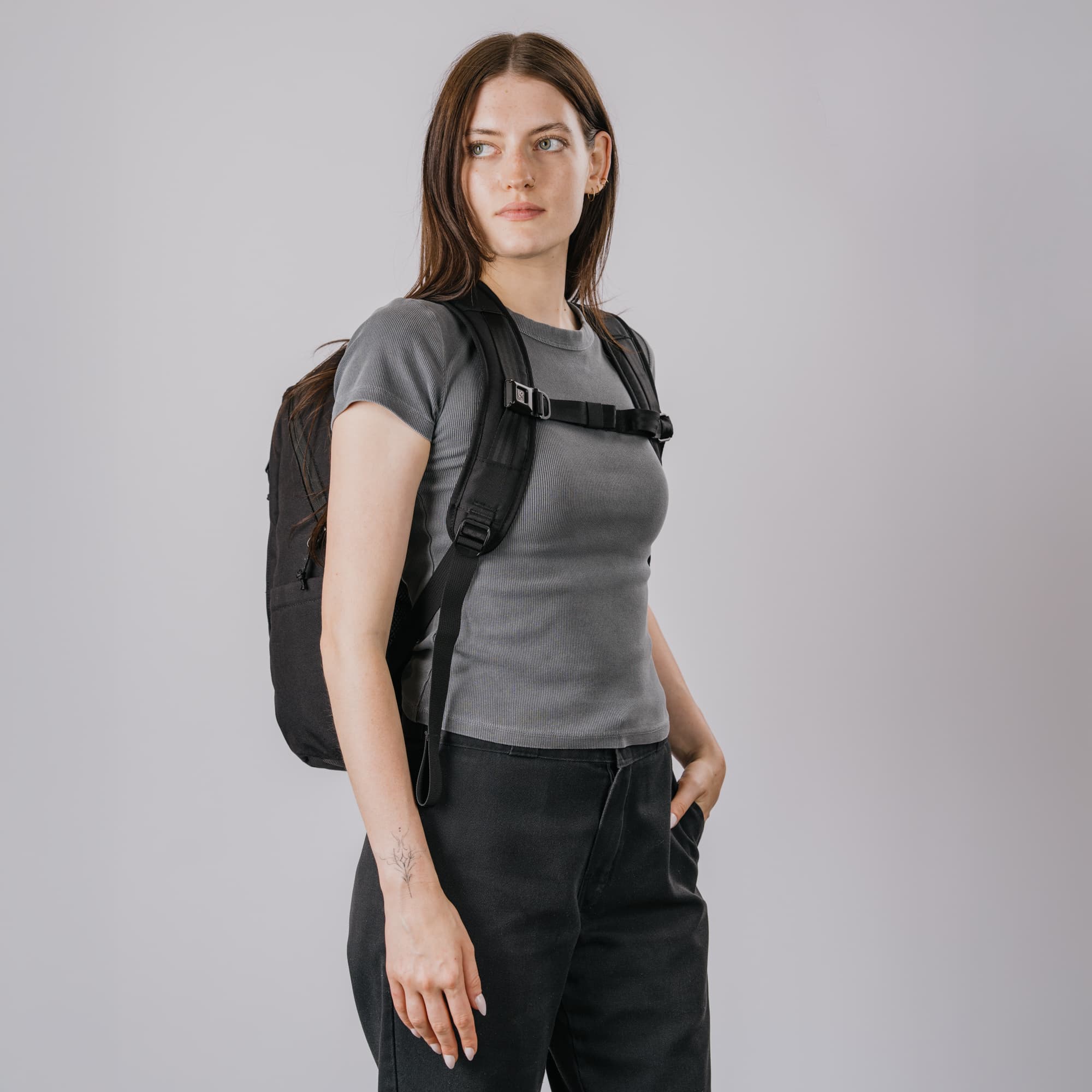 Chrome Industries Recruit Pack 22L in Black — angle view 4 # color_Black