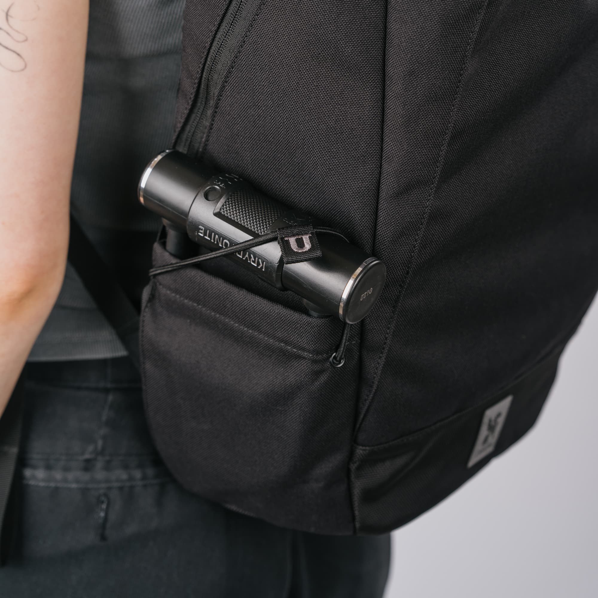 Chrome Industries Recruit Pack 22L in Black — angle view 8 # color_Black