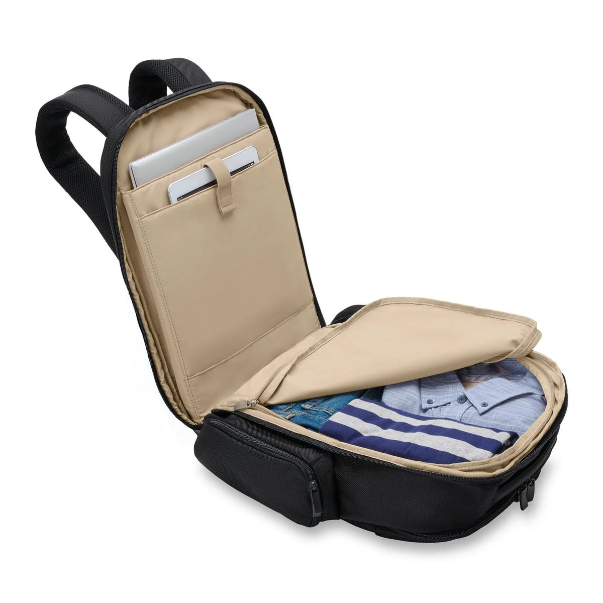 Briggs & Riley Baseline Traveler Backpack in Black — interior view