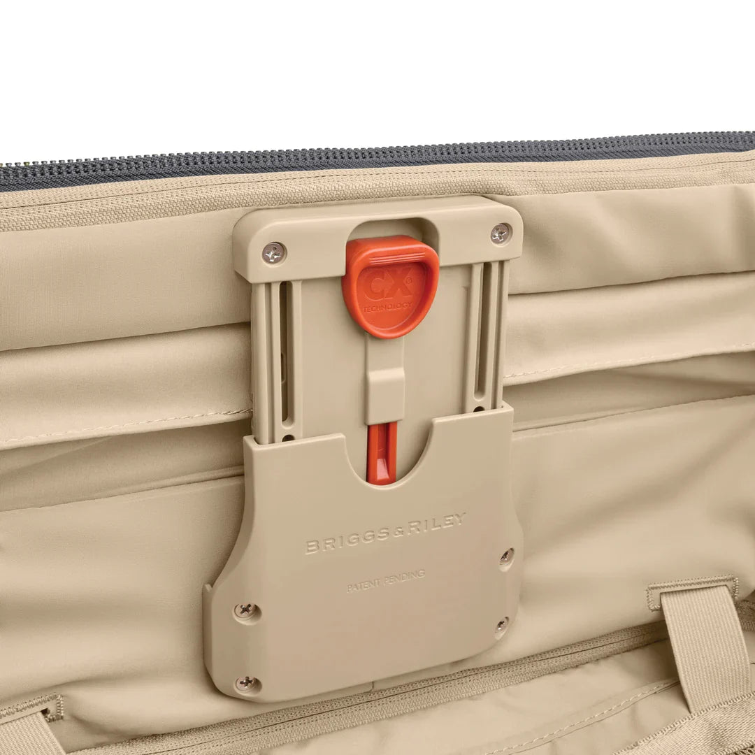 Briggs & Riley Baseline Large Expandable Spinner in Steel Gray — detail view