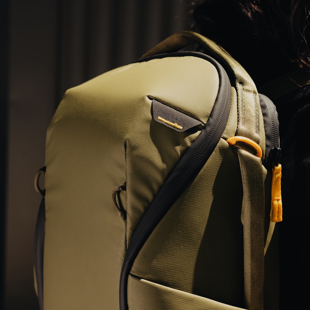 Peak Design Everyday Backpack Zip 15L in Kelp — lifestyle # color_Kelp