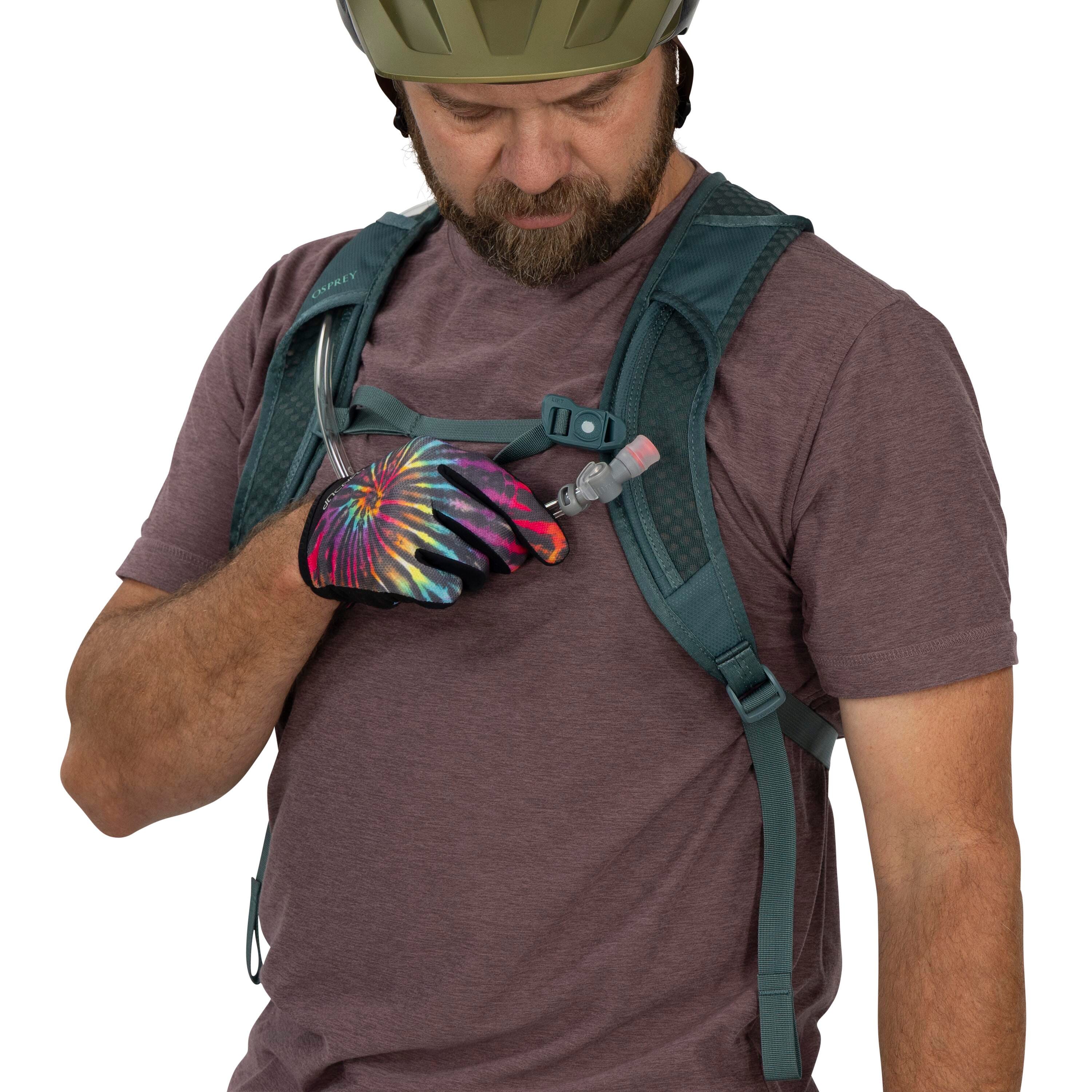 Osprey Berm 4 Bike Hydration Pack 4L in Cascade Blue — detail view 4