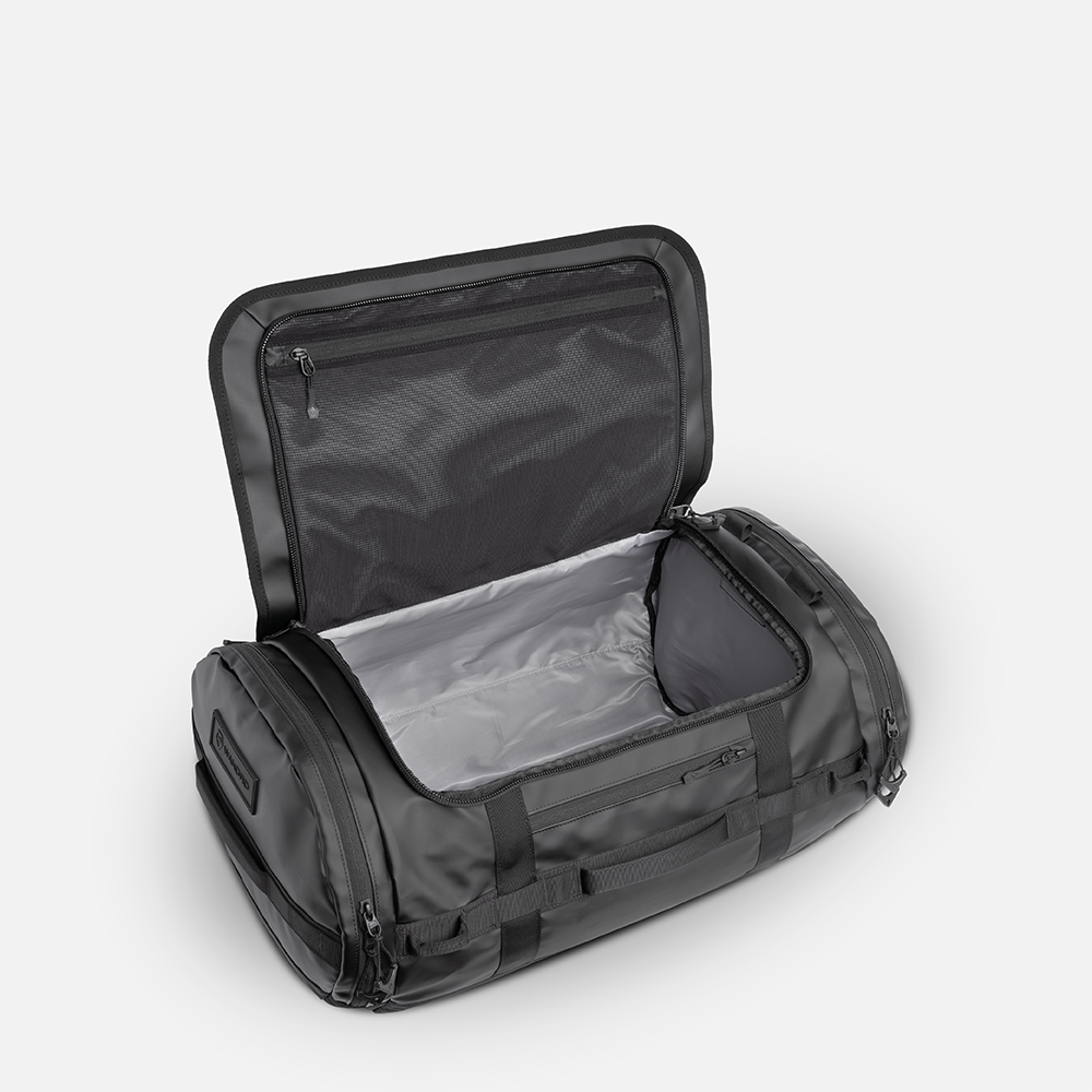 WANDRD CARRYALL Duffel 30L in Black — interior view