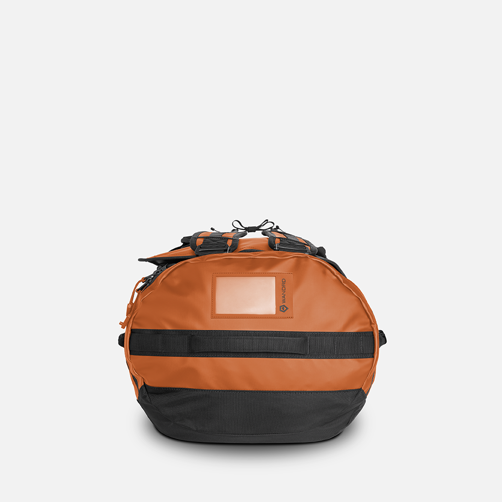 WANDRD CARRYALL Duffel 30L in Sedona Orange — angle view 3