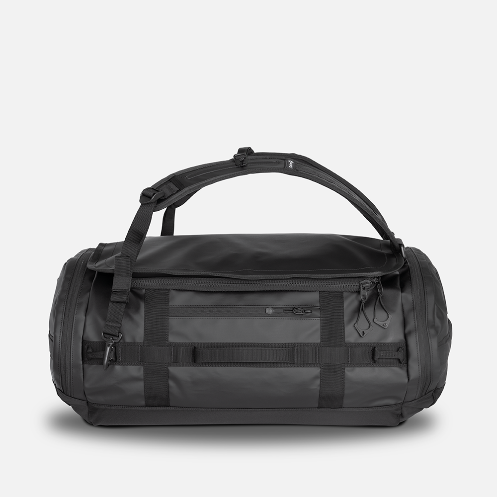 WANDRD CARRYALL Duffel 60L in Black — front view