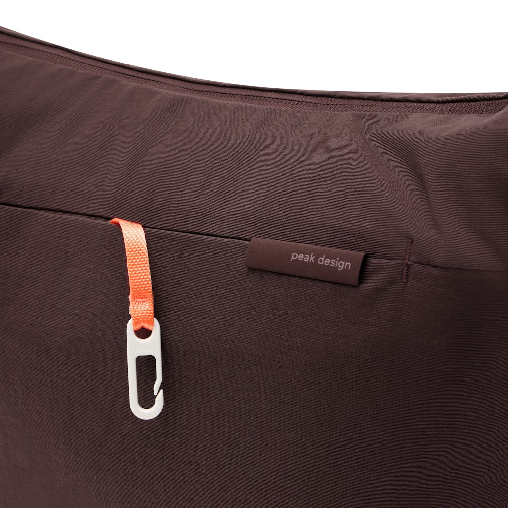 Peak Design City Crescent 12L in Eclipse — detail view 2 # color_Eclipse