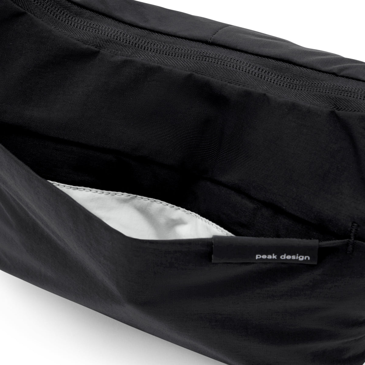 Peak Design City Crescent 6L in Black — angle view 3 # color_Black