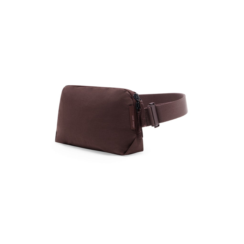 Peak Design City Sling 2L in Eclipse — angle view 2 # color_Eclipse