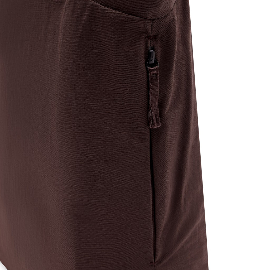Peak Design City Tote 15L in Eclipse — detail view 3 # color_Eclipse