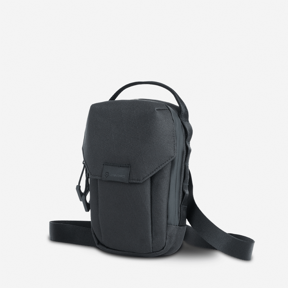 WANDRD X1 Cross Body Small in Black — angle view 2