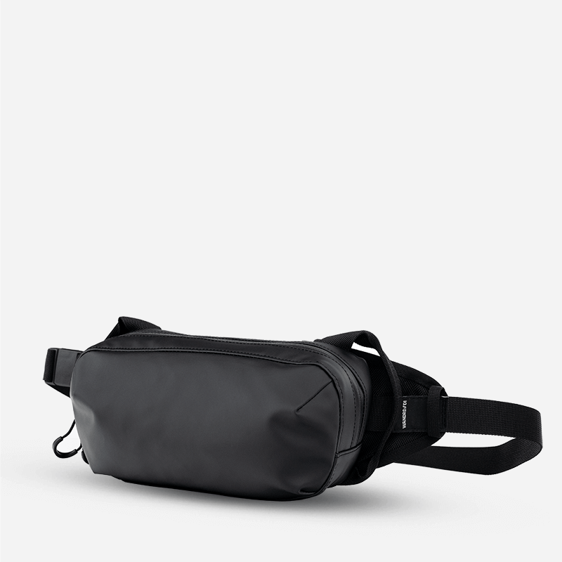 WANDRD D1 Fanny Pack in Black — angle view 2