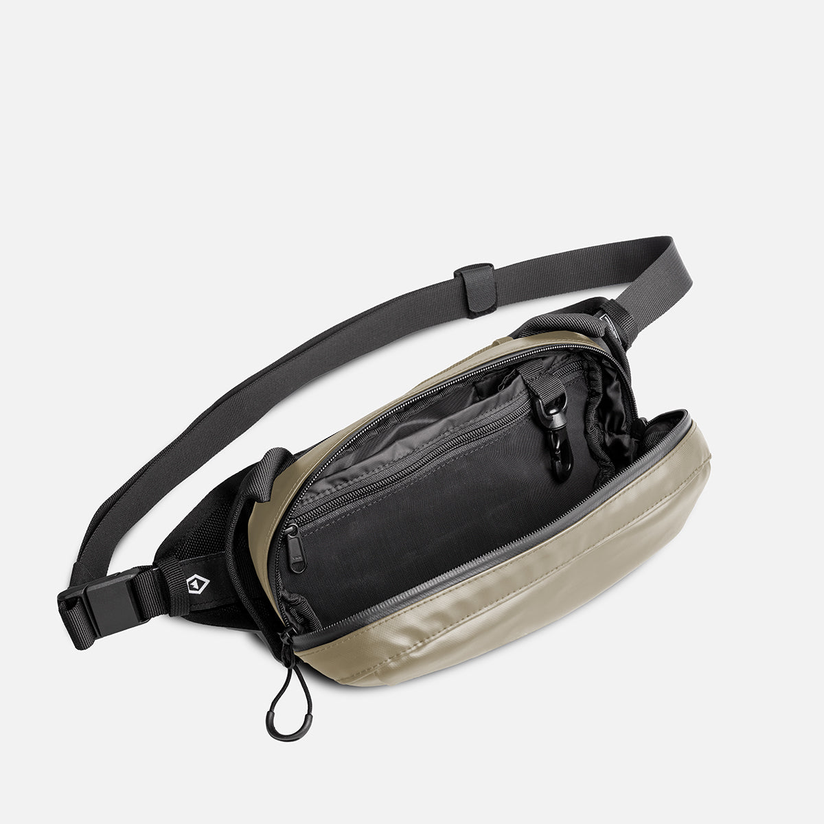 WANDRD D1 Fanny Pack in Yuma Tan — interior view